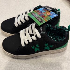 Minecraft Kids Black & Green Casual Sneakers.